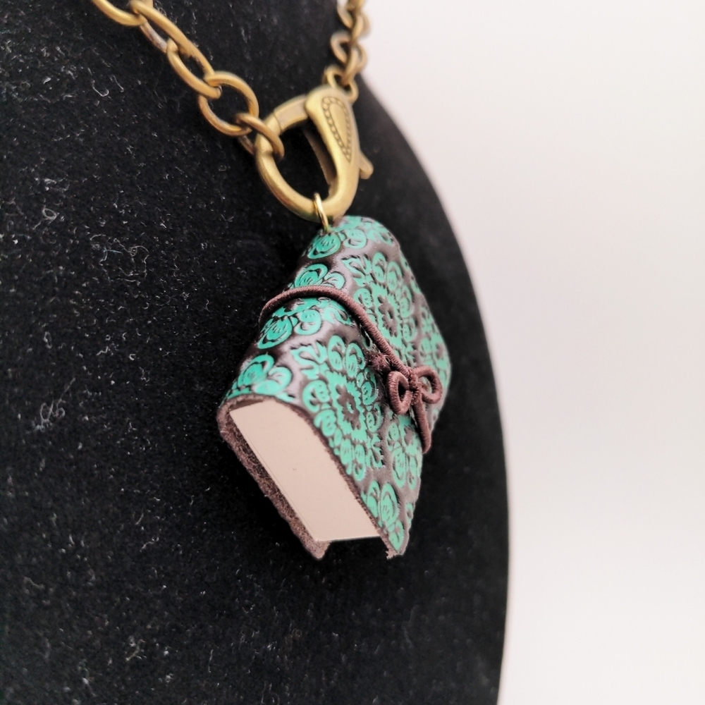 381MIDALANE Unique Leather Mini Book Necklace - Picture 3 of 16